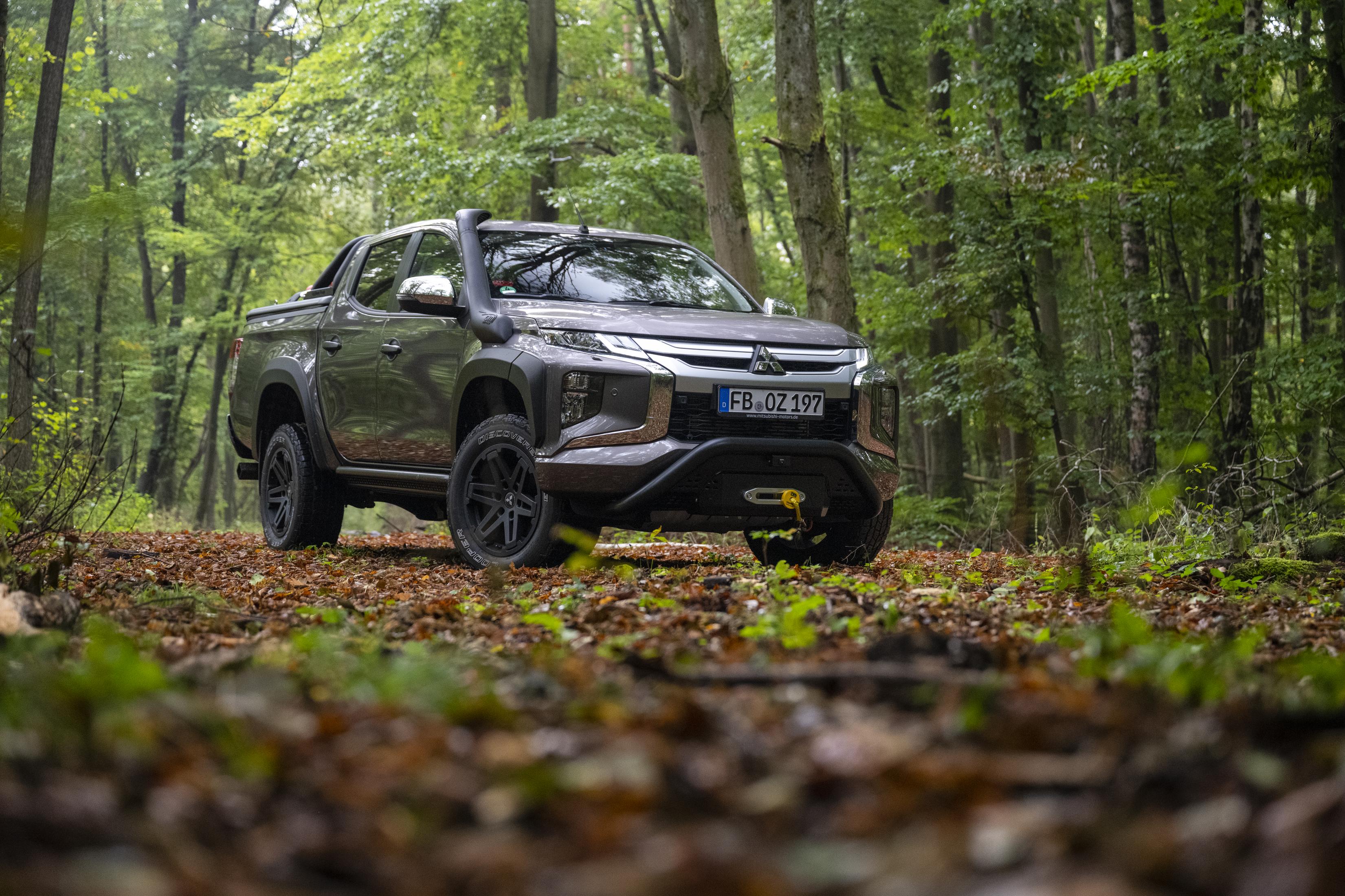 Mitsubishi Motors Presse  Der Mitsubishi L200 – Mit Off-Road-Zubehör in  jedem Terrain zu Hause